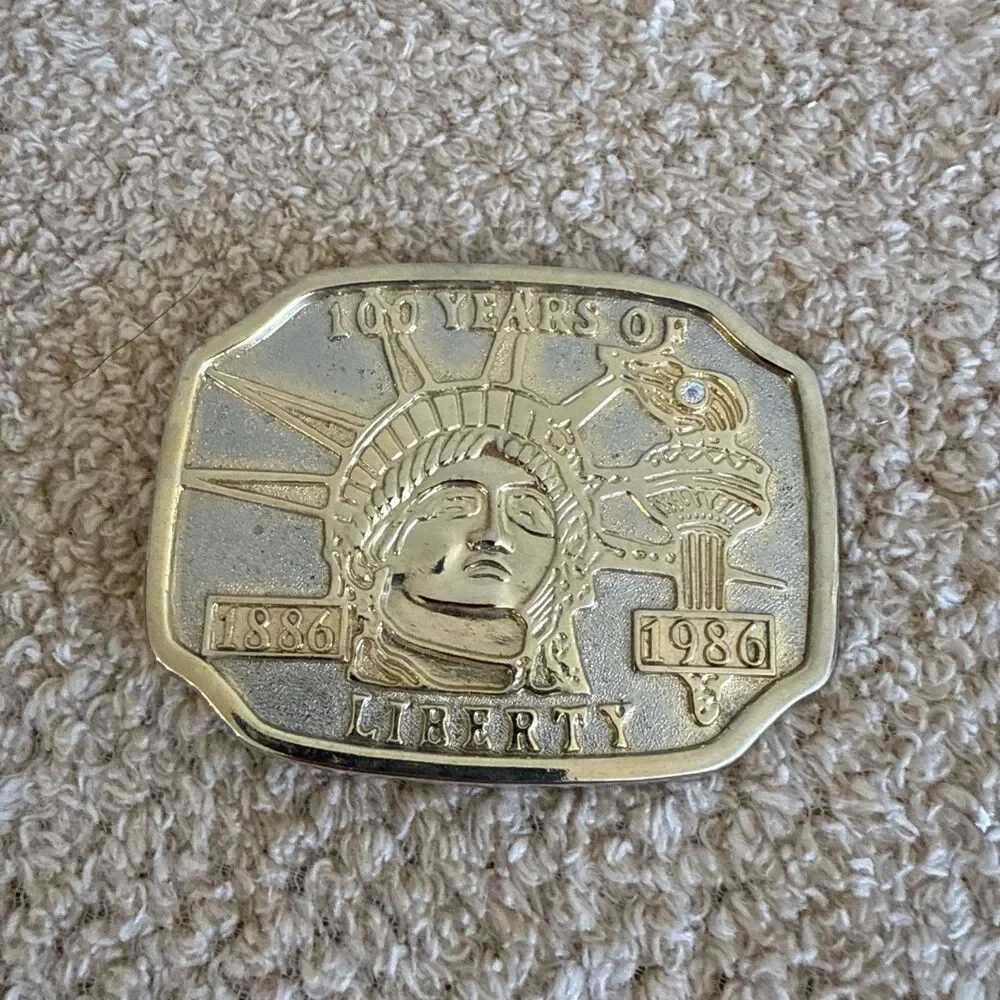 1886-1986 100 Years of Liberty Belt Buckle Metal Silver Gold Plate Lady Statue